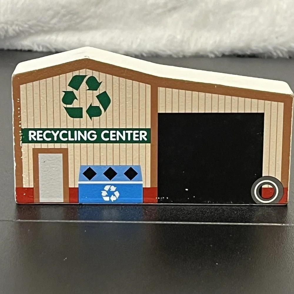 Melissa and Doug Wooden Town Play Set Gas Station Recycling Center Trucks People